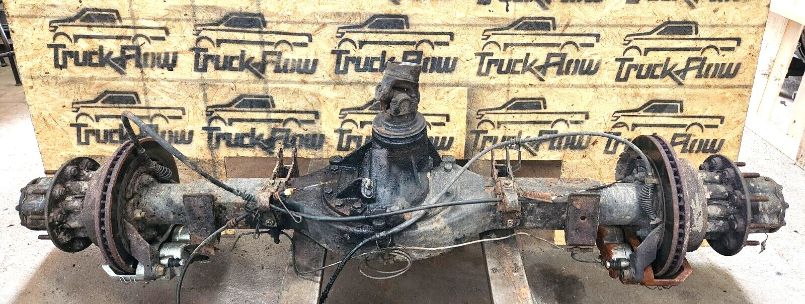 Dana S110 DRW Rear Axle Assembly 4.88 for 2005-2016 Ford Super Duty F450 F550, 10 Lug