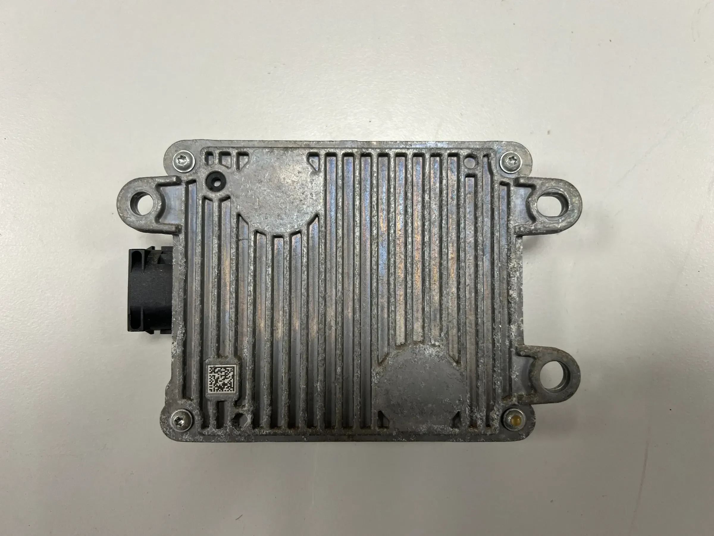 Second image of Mercedes-Benz Distance Radar Control Unit A0009003212 NEW