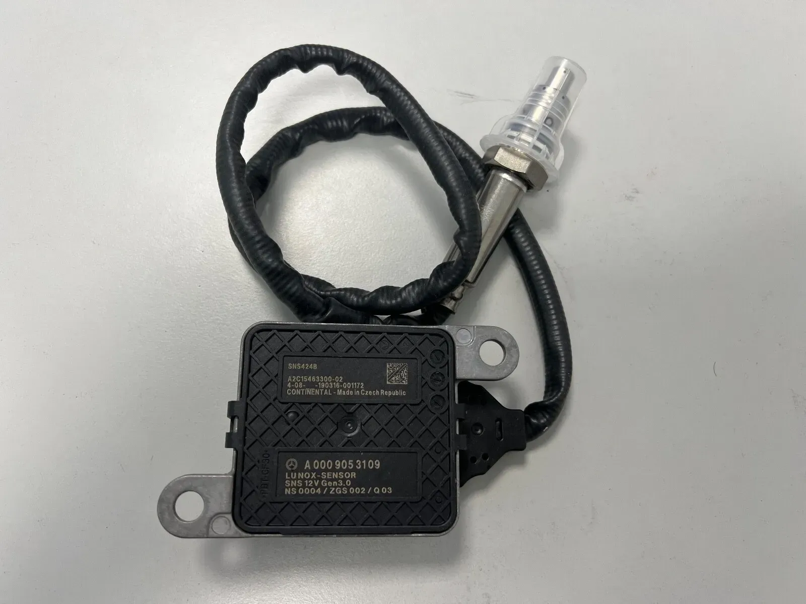 Mercedes-Benz NOx Sensor A0009053109 / A2C15463300 / SNS424B NEW
