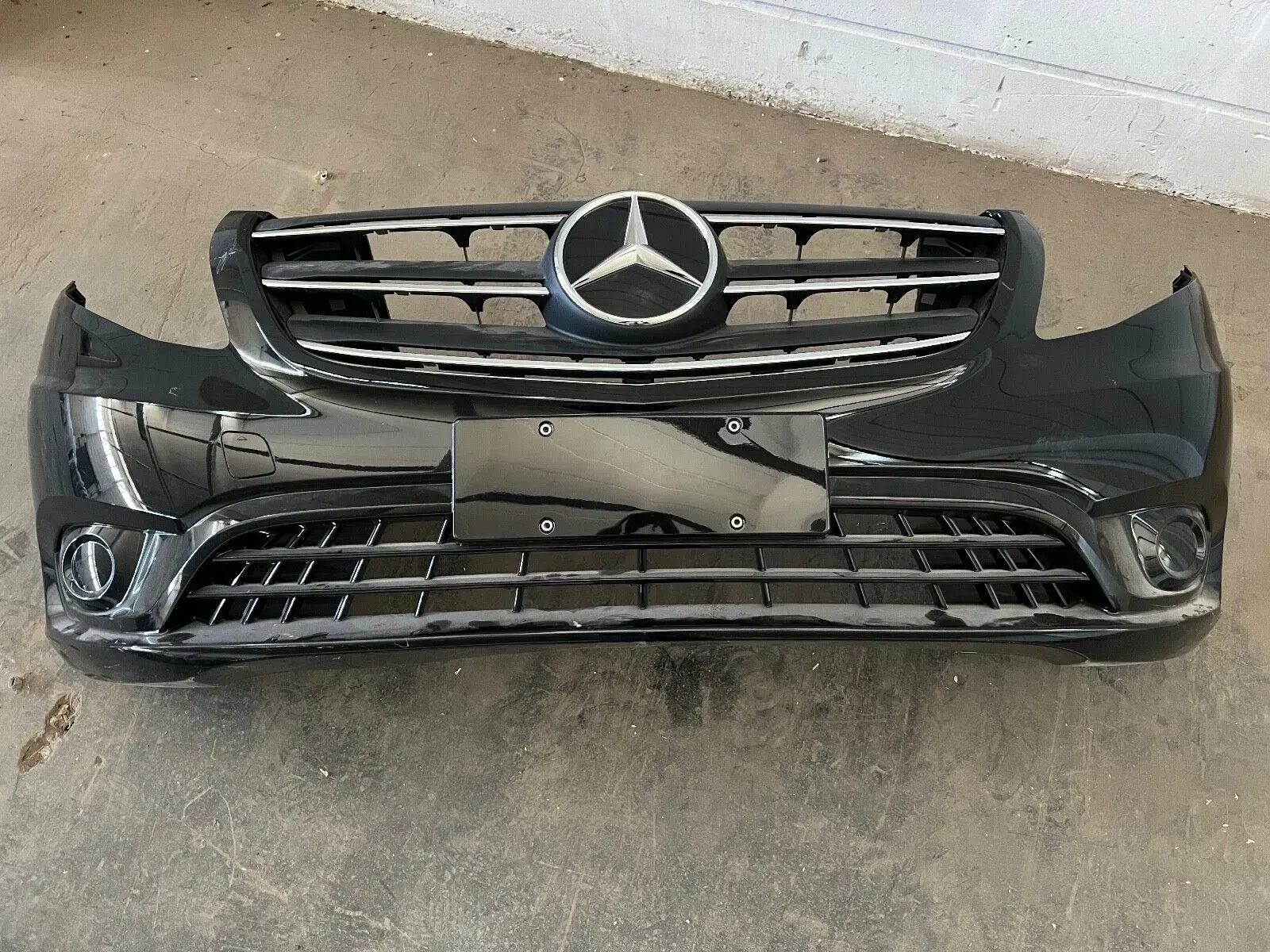 Mercedes Vito W447 Front Bumper Obsidian Black Metallic OEM